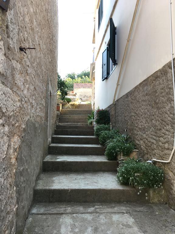 Guesthouse Cipre ルンバルダ エクステリア 写真